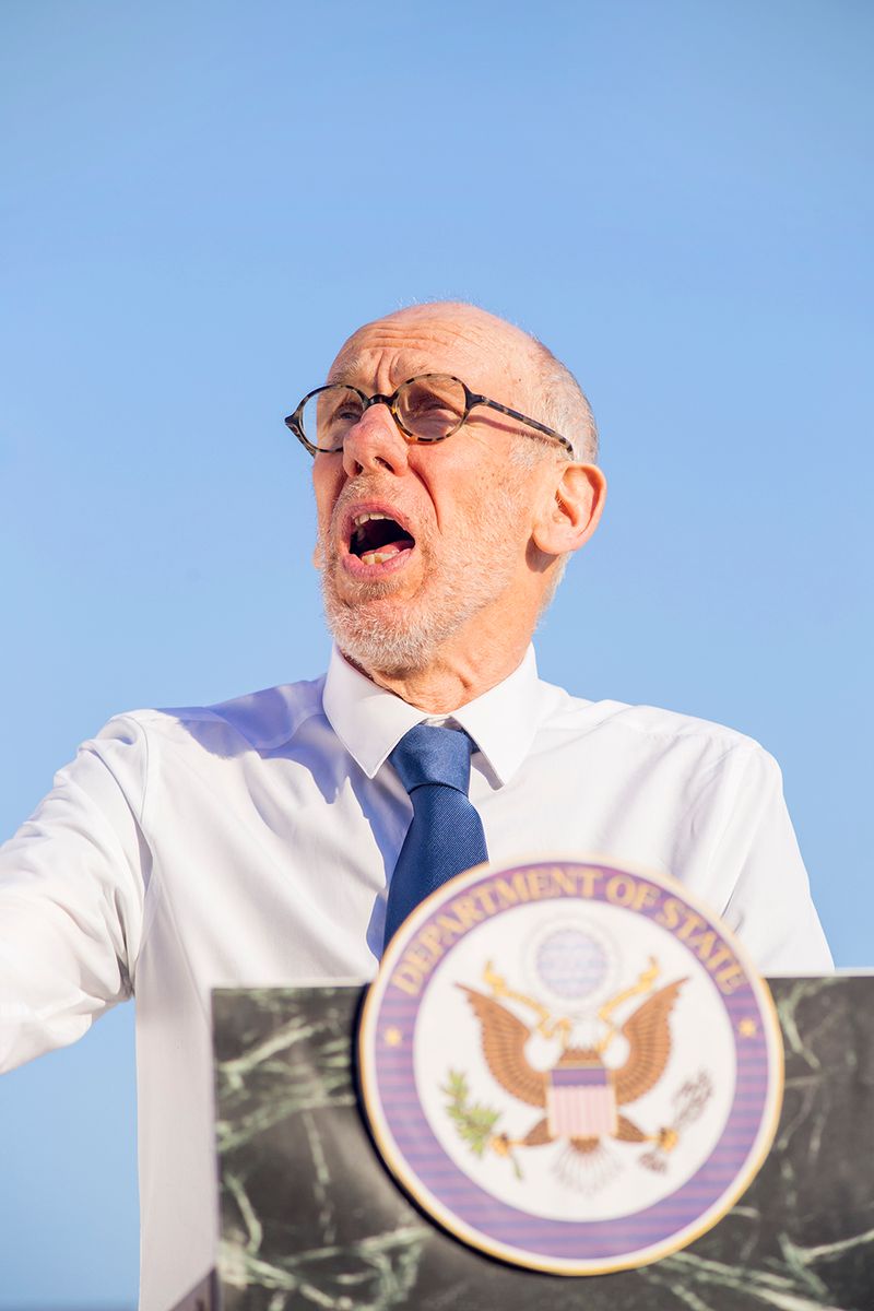 © Jesper Boot - Dad speaking (balcony)