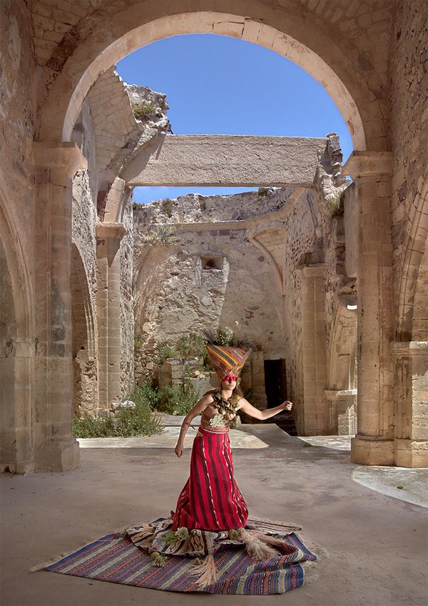 © Hadriana Casla - Image from the Silent Saint Regina (Santa Regina Muta) photography project