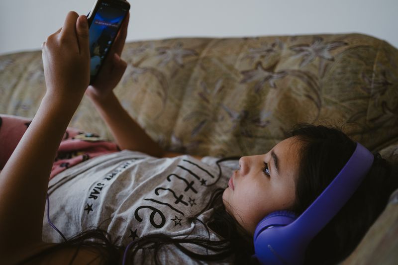 © Felipe Barrera - Image from the Isolated child photography project