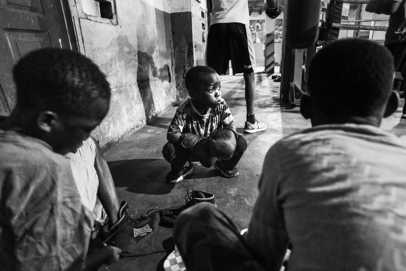 © Luca Gerli - Image from the Hope Gloves photography project