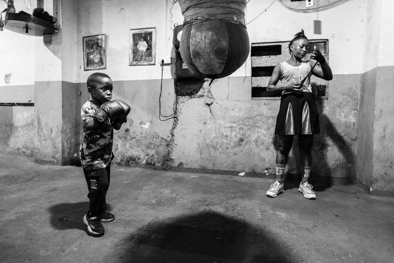 © Luca Gerli - Image from the Hope Gloves photography project