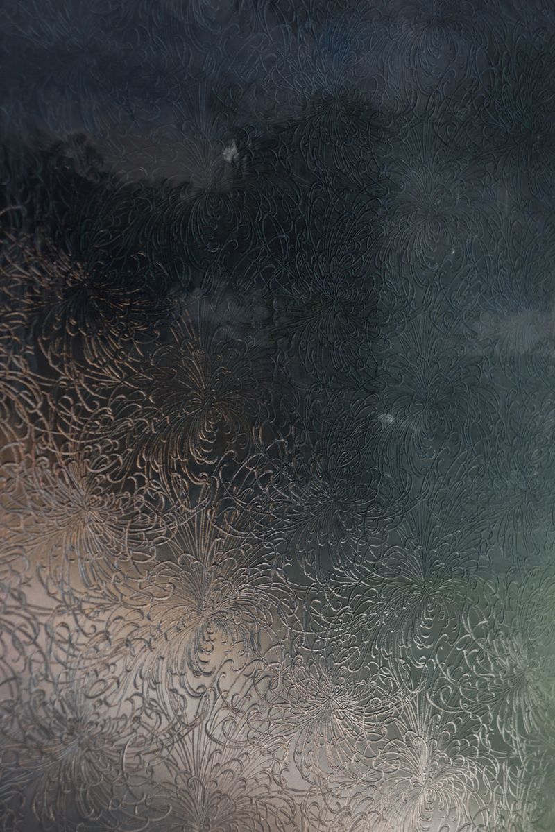 © Alessandra Carosi - Image from the Hiding one's emotions and feelings (Honne*) keep the harmony safe ? photography project