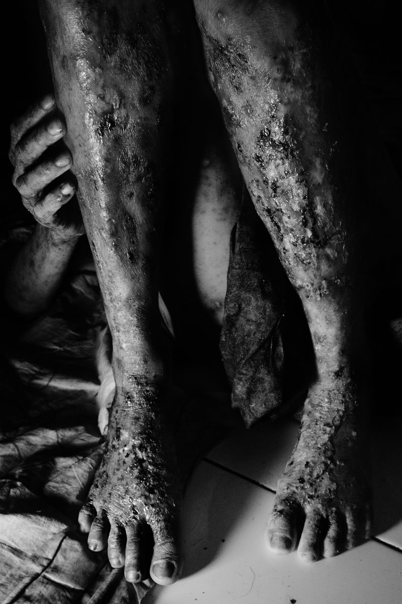 © Scott Typaldos - Image from the BUTTERFLIES / CHAPTER 4 photography project