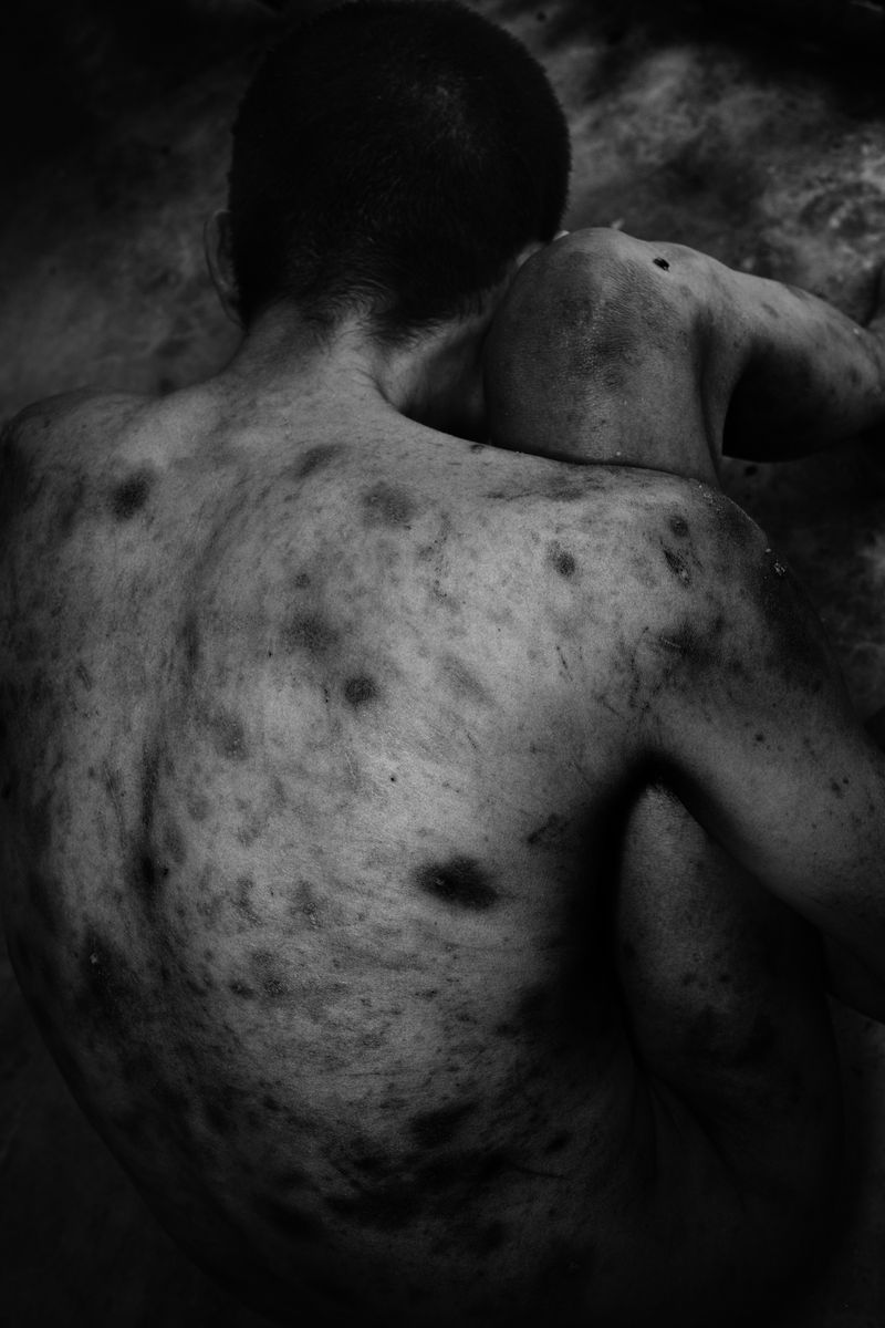 © Scott Typaldos - Image from the BUTTERFLIES / CHAPTER 4 photography project
