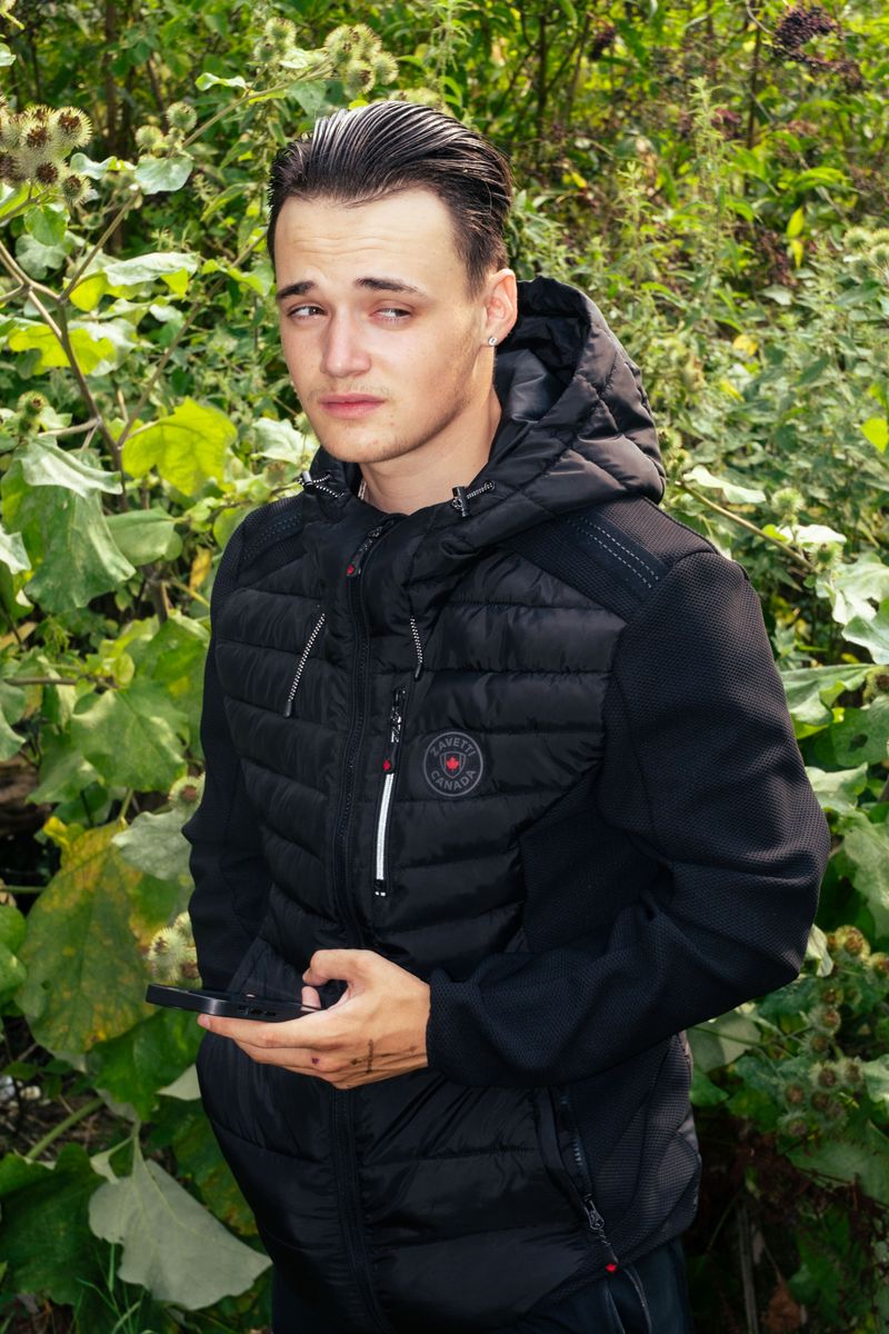 © Barnaby Chinnock - Image from the Veneers photography project