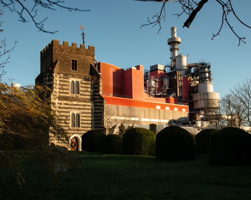 © Barnaby Chinnock - Image from the Veneers photography project