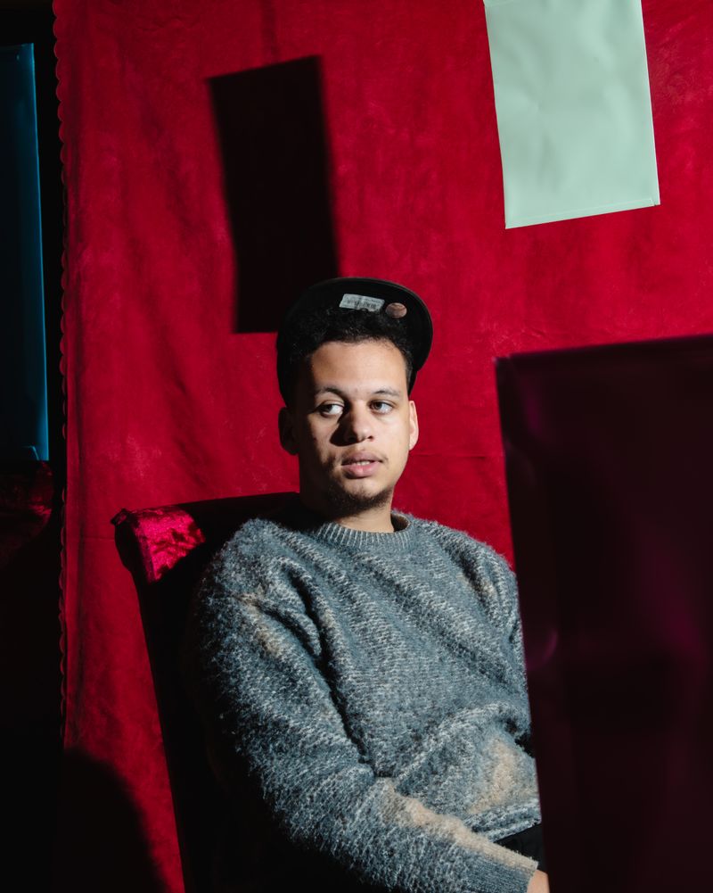 © Barnaby Chinnock - Image from the Veneers photography project