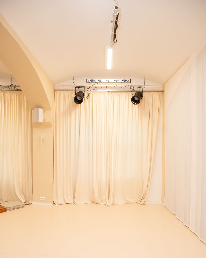 © Mathis Bauer - Image from the Through Glass, Darkly photography project