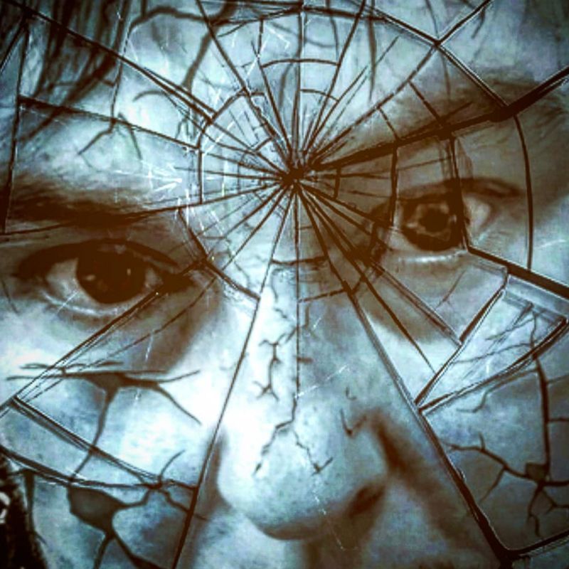 © JO SUTHERST - Image from the Addison's Disease - Behind the Smile photography project