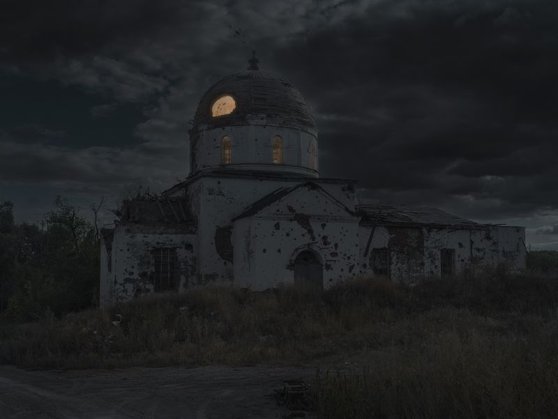 © yves lacroix - Image from the Through the cracks within us light penetrates photography project