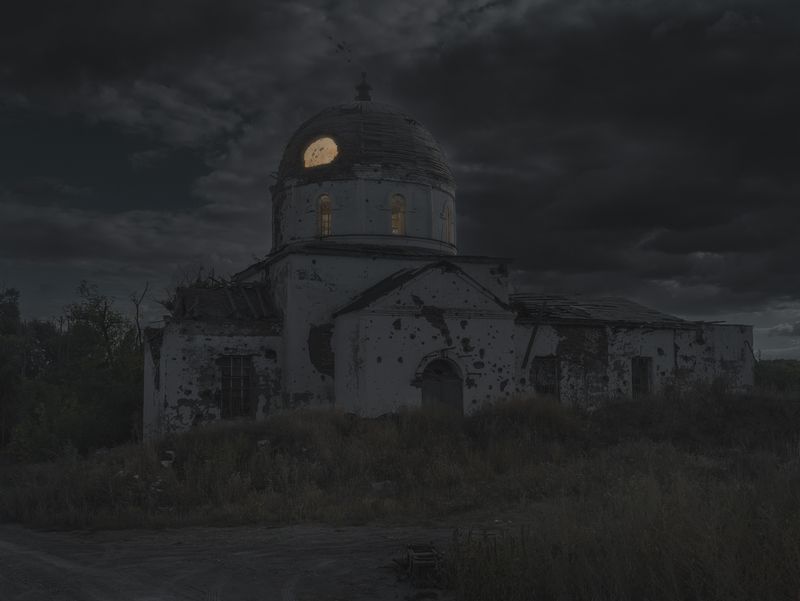 © yves lacroix - Image from the Through the cracks within us light penetrates photography project