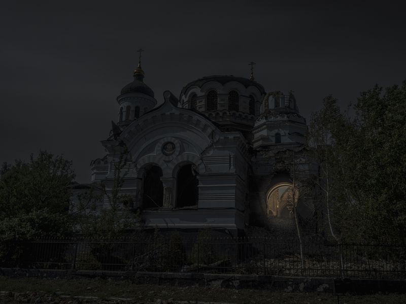 © yves lacroix - Image from the Through the cracks within us light penetrates photography project