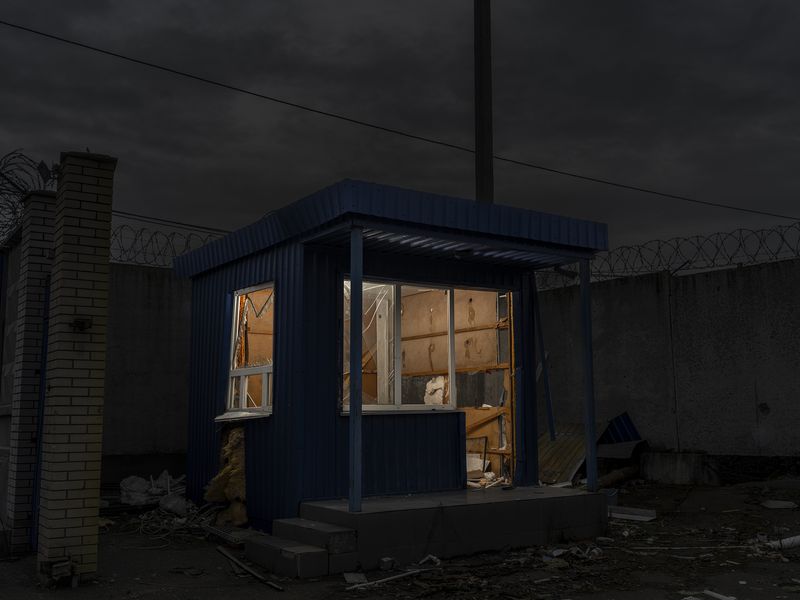 © yves lacroix - Security booth. Hotsomel. Kyiv region.