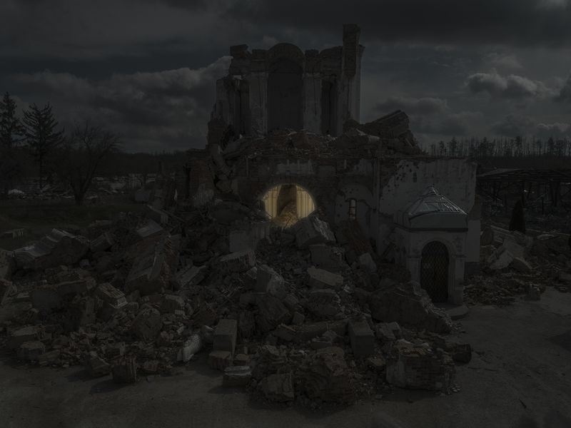 © yves lacroix - Image from the Through the cracks within us light penetrates photography project