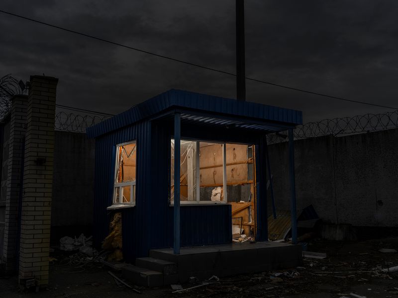 © yves lacroix - Security booth. Hotsomel. Kyiv region.