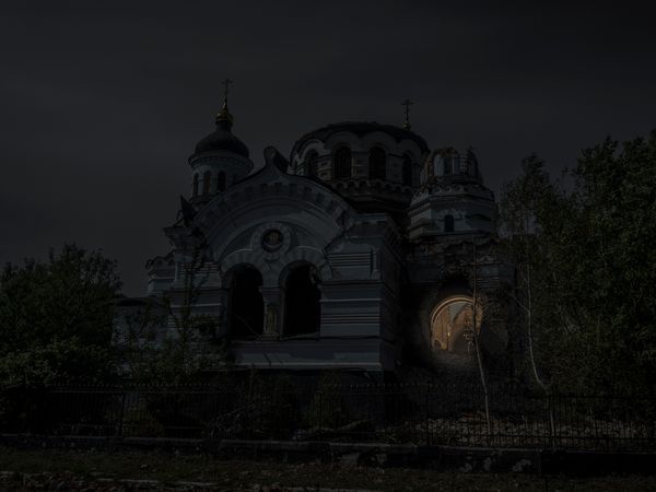 © yves lacroix - Image from the Through the cracks within us light penetrates photography project