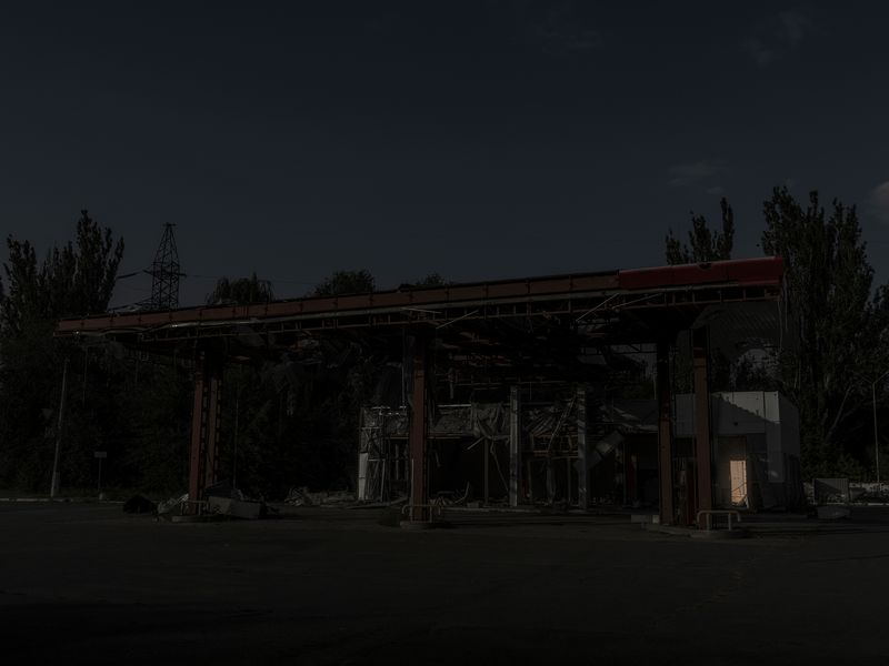 © yves lacroix - Gaz station. Kostyantynivka. Donbas.