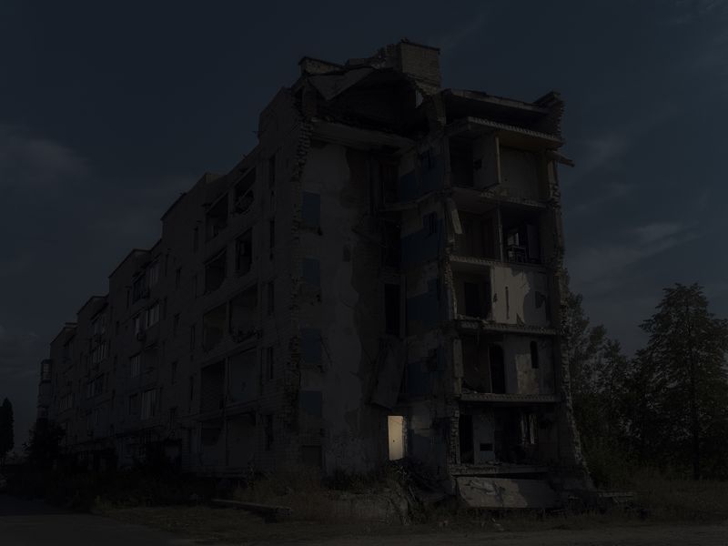 © yves lacroix - Image from the Through the cracks within us light penetrates photography project