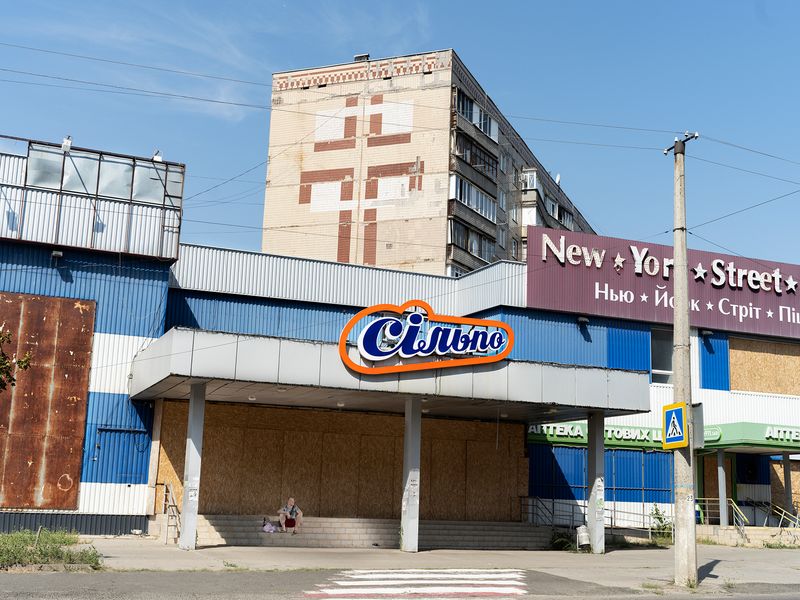 © yves lacroix - Image from the When our paths cross photography project