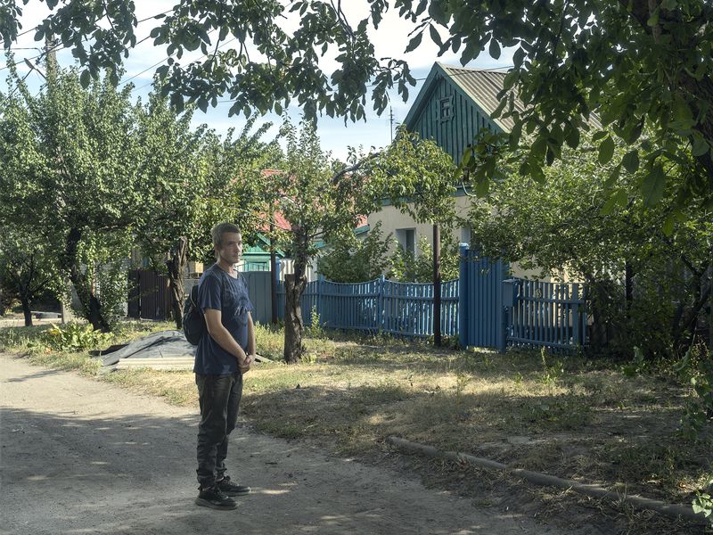 © yves lacroix - Image from the When our paths cross photography project