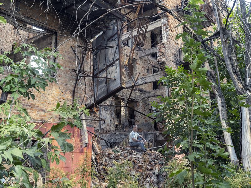 © yves lacroix - Image from the When our paths cross photography project