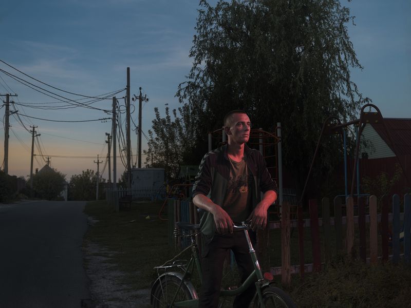 © yves lacroix - Image from the When our paths cross photography project