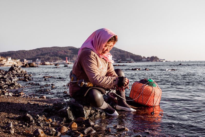 © Mijoo Kim - Image from the The Mother of the sea photography project