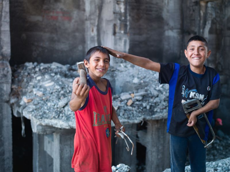 © Alvaro Sanchez-montañes - Image from the Steel of the Party photography project