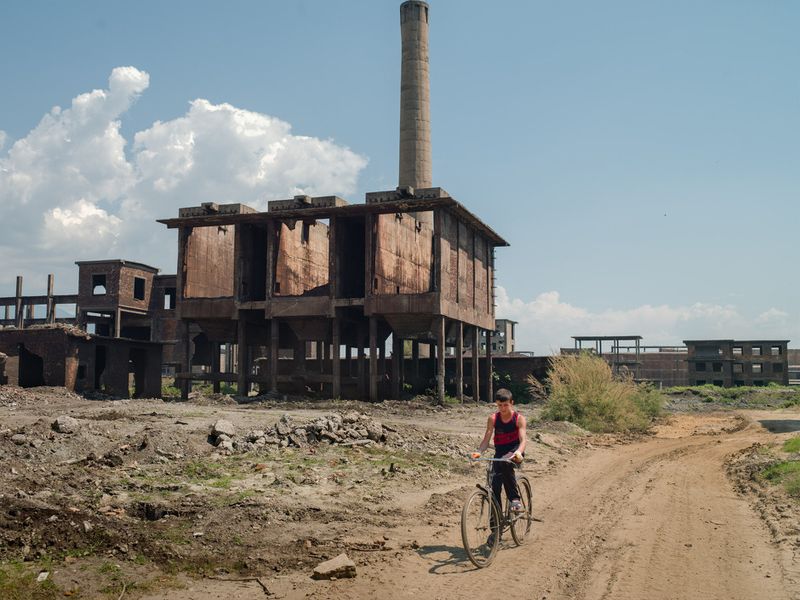 © Alvaro Sanchez-montañes - Image from the Steel of the Party photography project