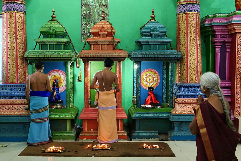 © Stefanos Chronis - Ceremony at Pathirakali hindu temple at Trincomalee, North East Sri Lanka. Religion Hinduism