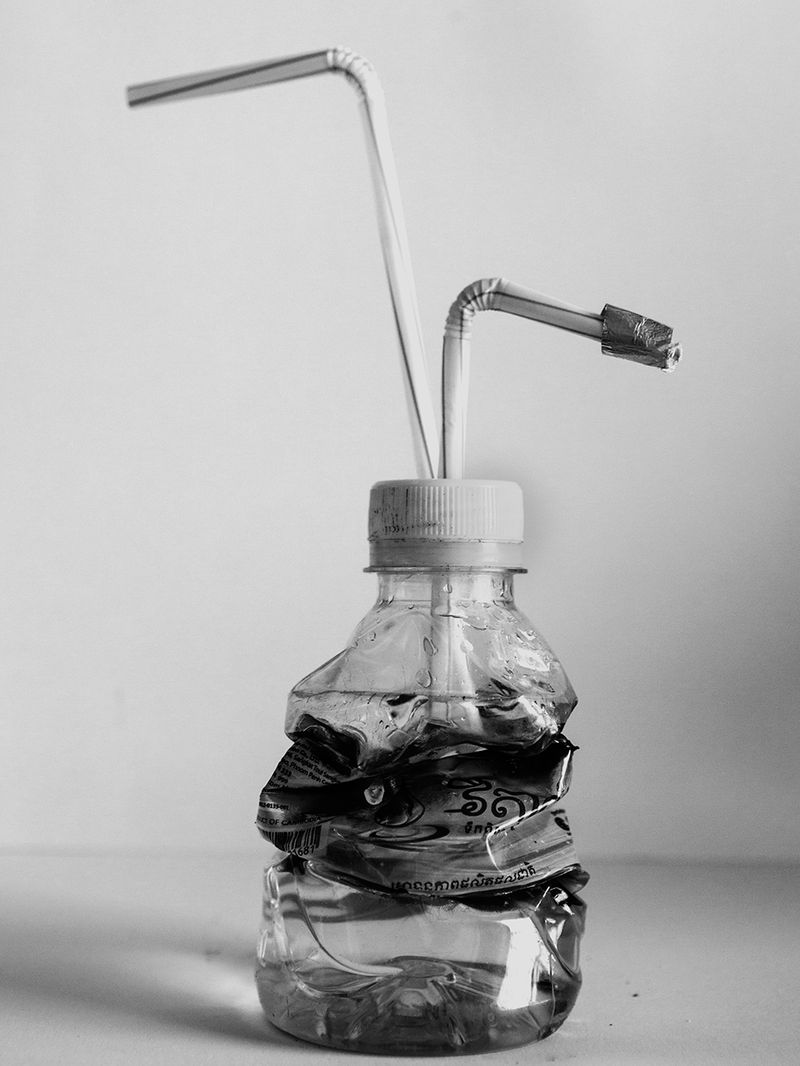 © Toni Arnau - Ice Smoking Pipe. Phnom Penh, Cambodia, 2017.