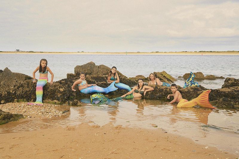 © Coco Amardeil - FAMILLE DE SIRÈNES/TRITON