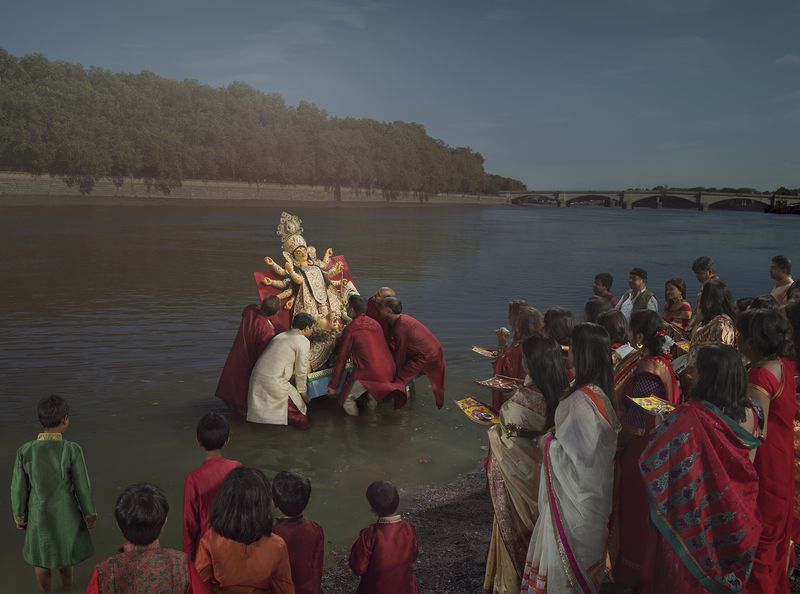 © Julia Fullerton-batten - Image from the Old Father Thames photography project