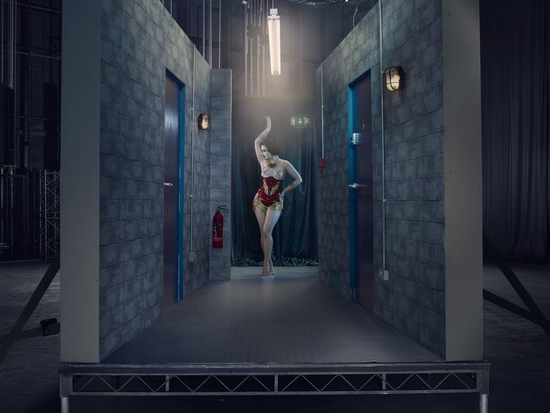 © Julia Fullerton-batten - Eliza De Lite, Burlesque Dancer