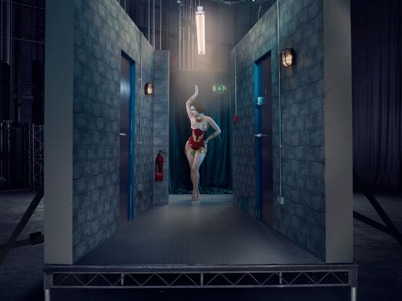 © Julia Fullerton-batten - Eliza De Lite, Burlesque Dancer