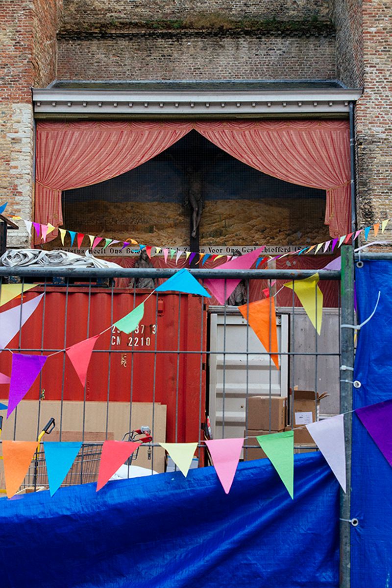 © Andrea Shkreli - Image from the Bonjour Ostende photography project