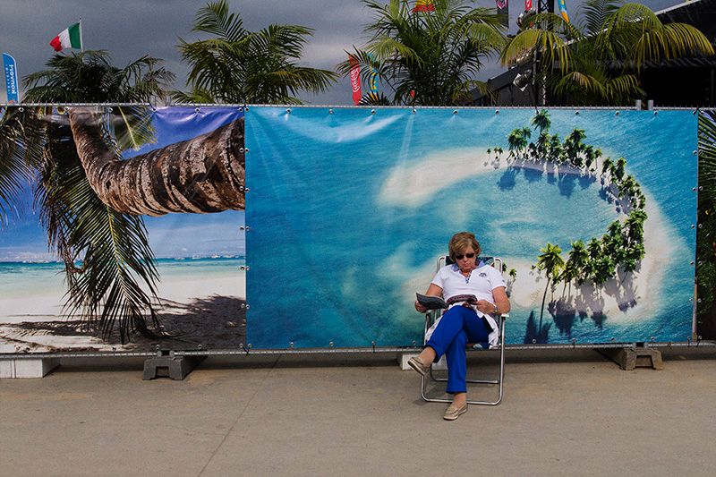 © Andrea Shkreli - Image from the Bonjour Ostende photography project