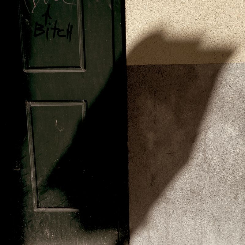 © Dieter Schamne - bitch