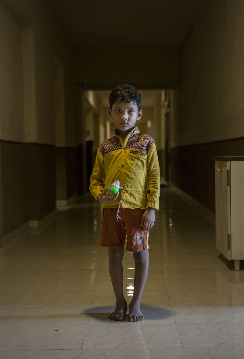 © Andy Ash - Home 65, Maharashtra Daily expenditure per person: $5.47