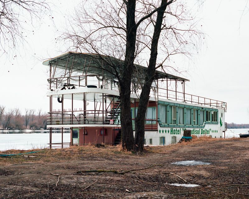 © Pascual + Vincent - Image from the THE TREE OF LIFE IS ETERNALLY GREEN photography project