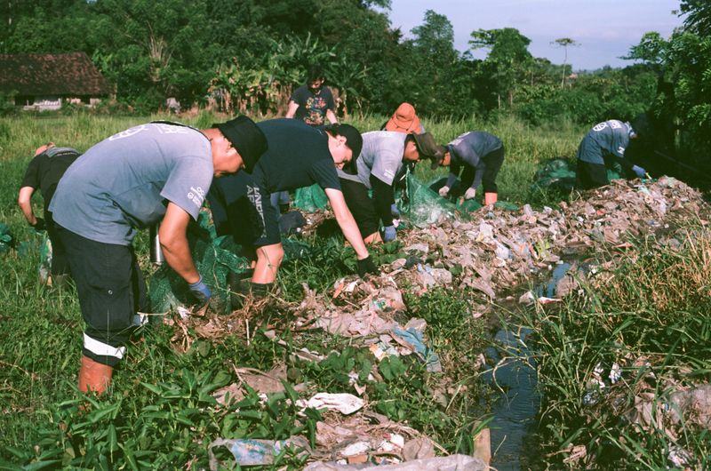 © Paola De Gregorio - Image from the Plastic Reimagined. Art, Waste, and the Struggle for Balance in Indonesia photography project