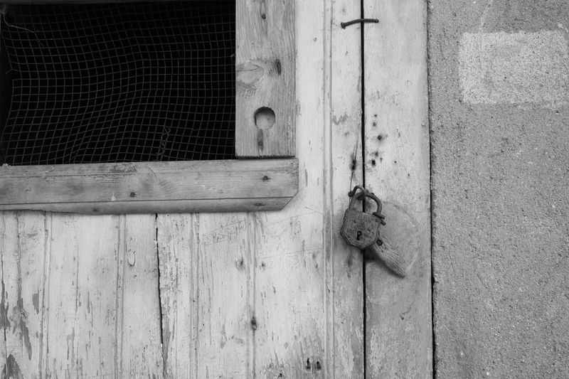 © Paola De Gregorio - Image from the Lost in time photography project