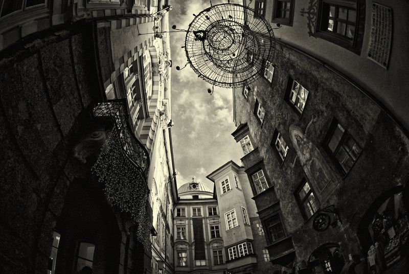 © Nazia Akram - 47.2671° N, 11.3928° E, Innsbruck, Coordinates