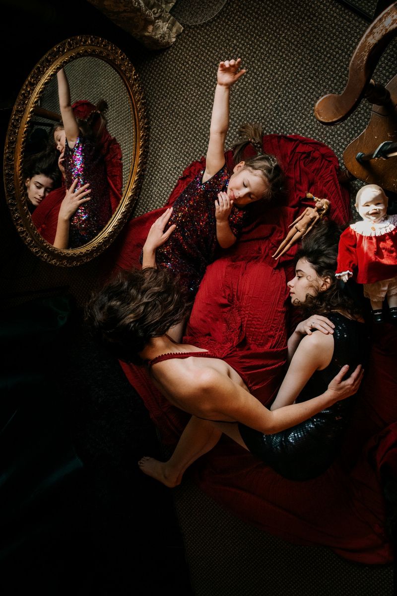 © Mari Saxon - Image from the Untold Fairytale photography project