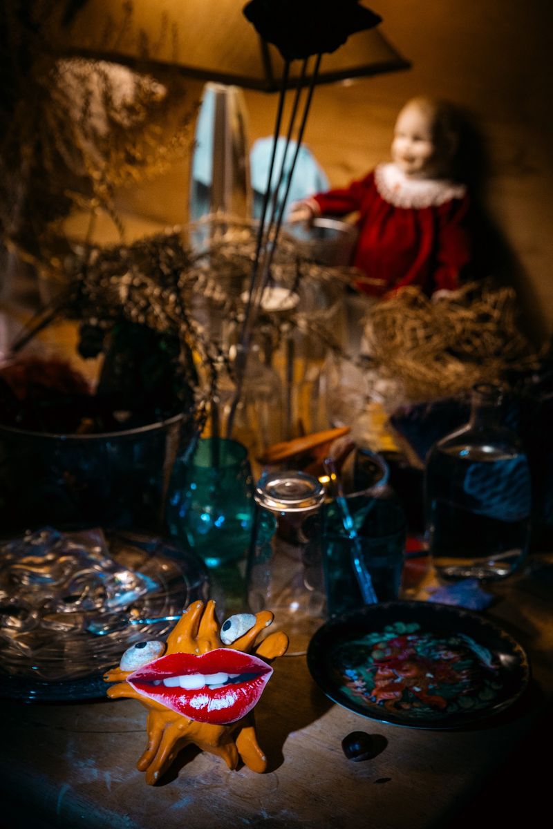 © Mari Saxon - The secret creature.