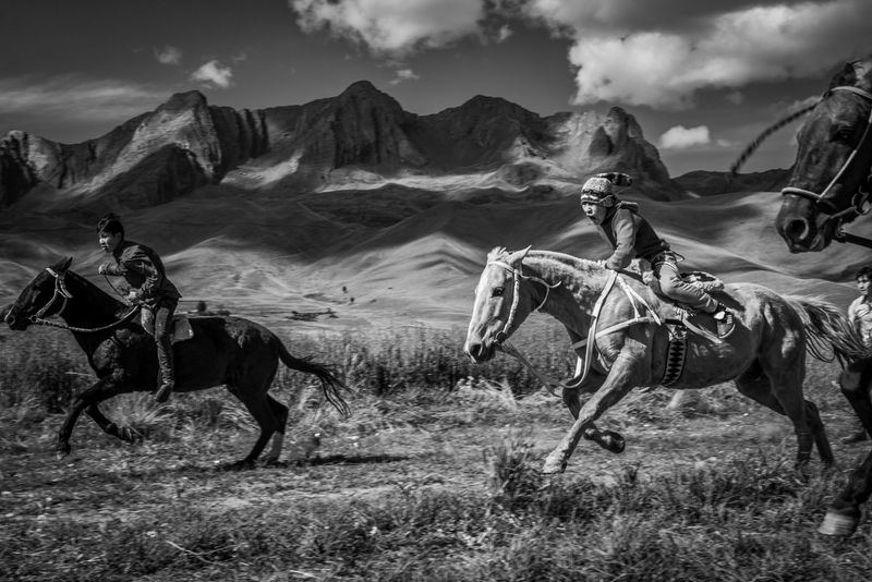 © Uriel Montúfar - Image from the Riders of Wind and Altitude photography project
