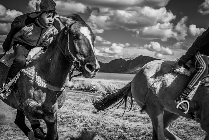 © Uriel Montúfar - Image from the Riders of Wind and Altitude photography project