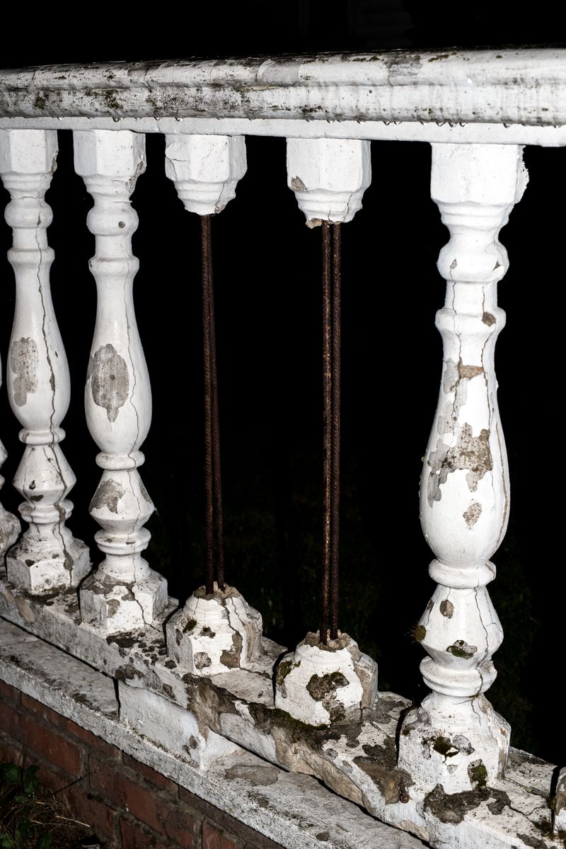 © Ela Polkowska - Image from the Firmly Pinch The Skin Together photography project