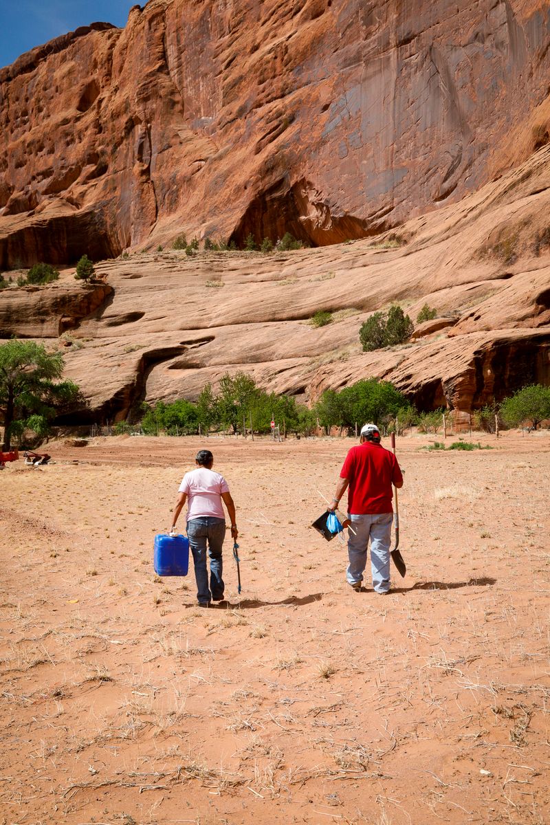 © Julien McRoberts - Planting ceremony - elders pass on tradition to the grandchildren. Navajo