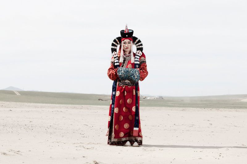 © Alvaro Laiz - Vanity on a traditional mongolian queen costume